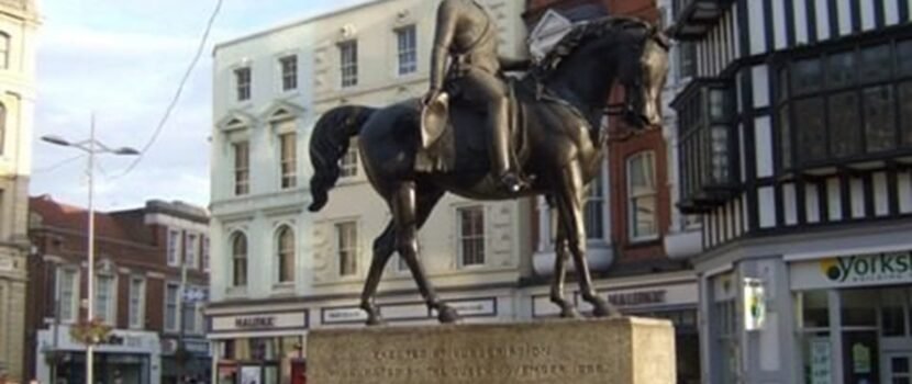 Digital Marketing in Wolverhampton - Queens Square Statue