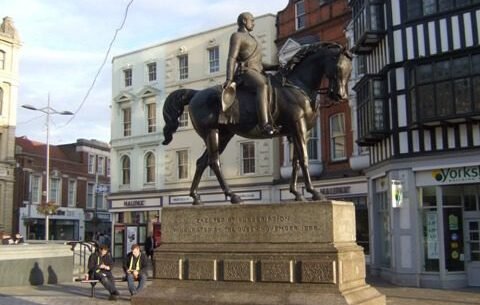 Digital Marketing in Wolverhampton - Queens Square Statue
