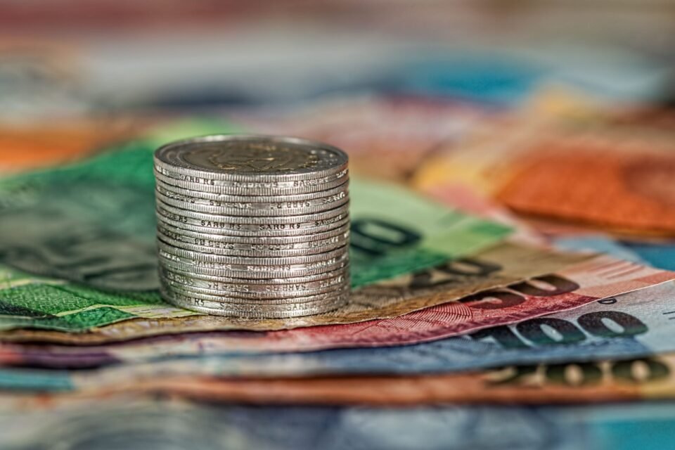 Financial services copywriting. Image by pixabay