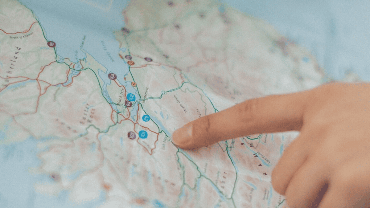 Picture illustrating the concept of Google Business Profiles over multiple locations. Images by Elina Sazonova.
